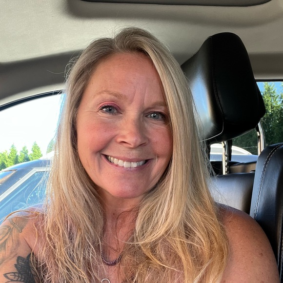 Meet your Posher, Andrea - Picture 5 of 7